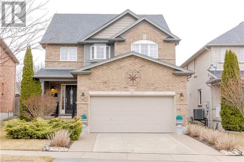 118 BANFFSHIRE Street Kitchener ON N2R1X1