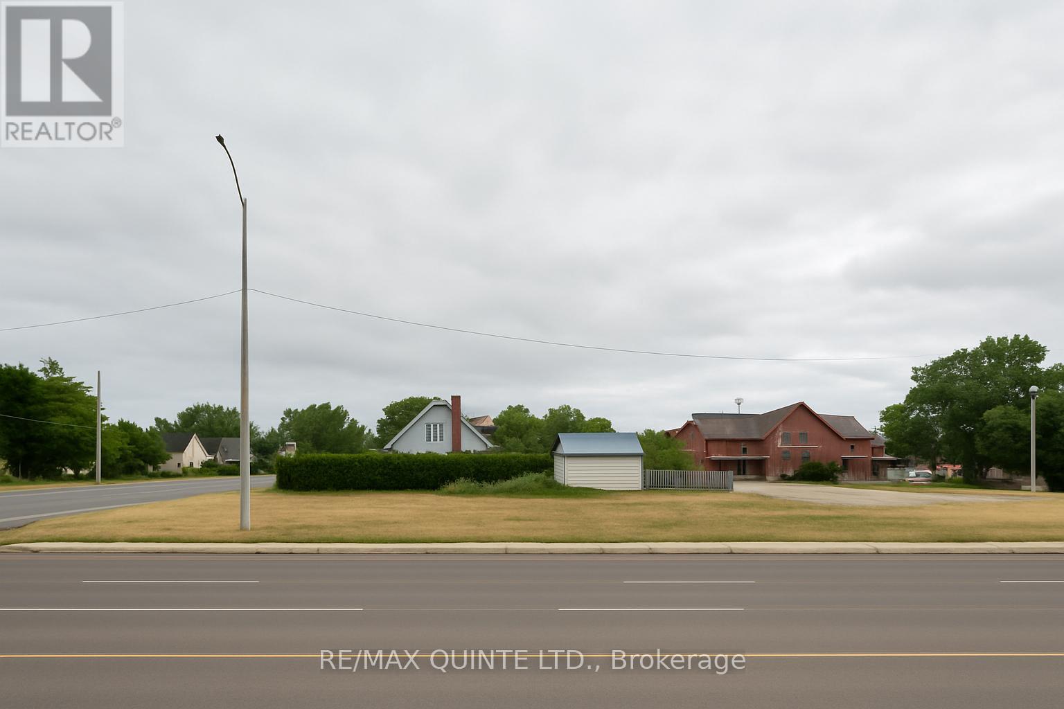 UNIT B - 506 DUNDAS STREET W