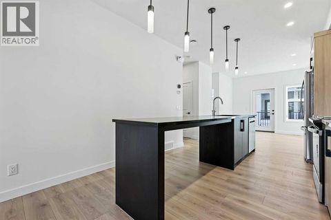 157 Mahogany Gardens SE Calgary AB T3M3Y2