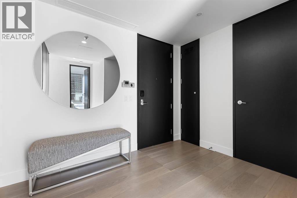 1807, 108 9 Avenue SW