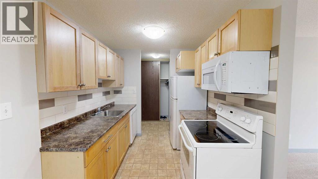 308, 401 Columbia Boulevard W