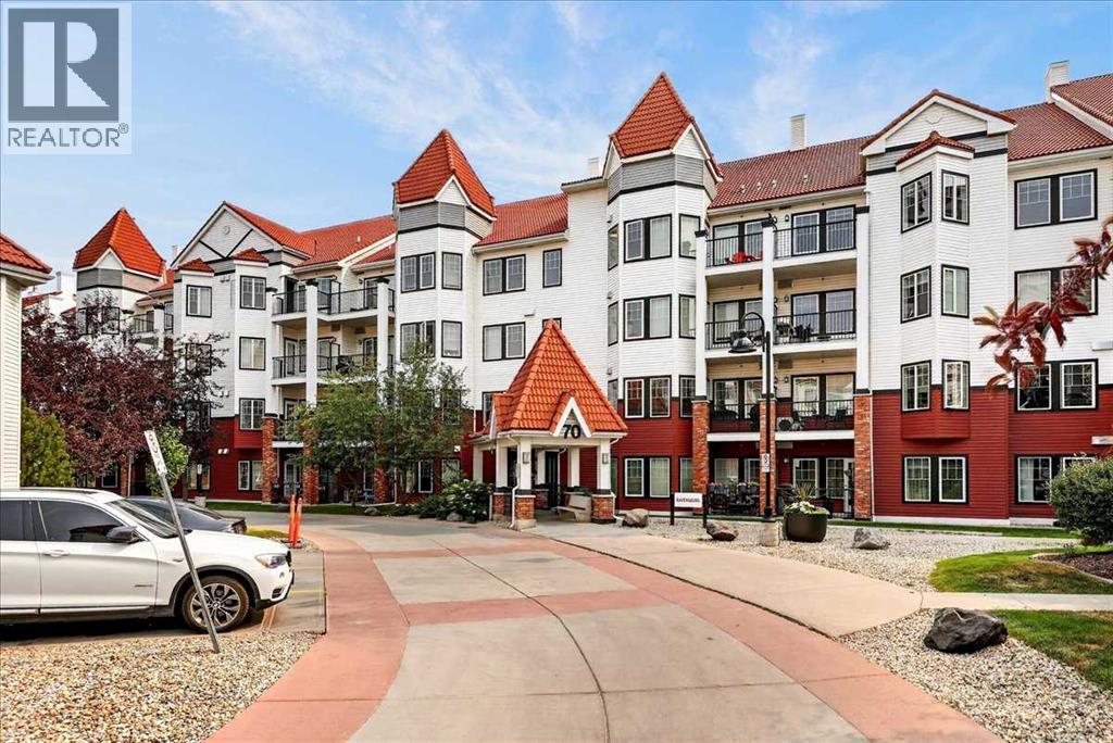 303, 70 Royal Oak Plaza NW