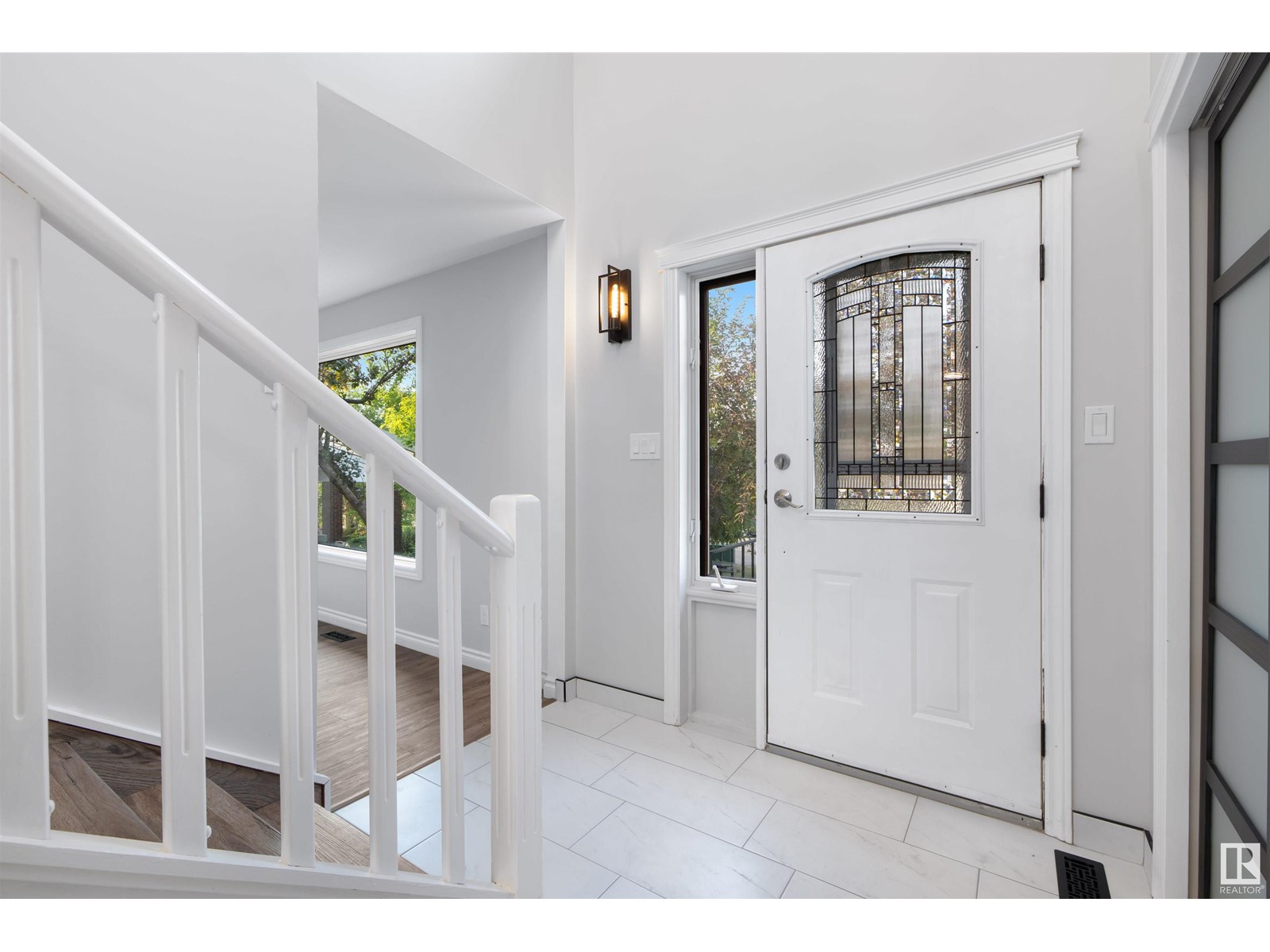 9914 86 ST
