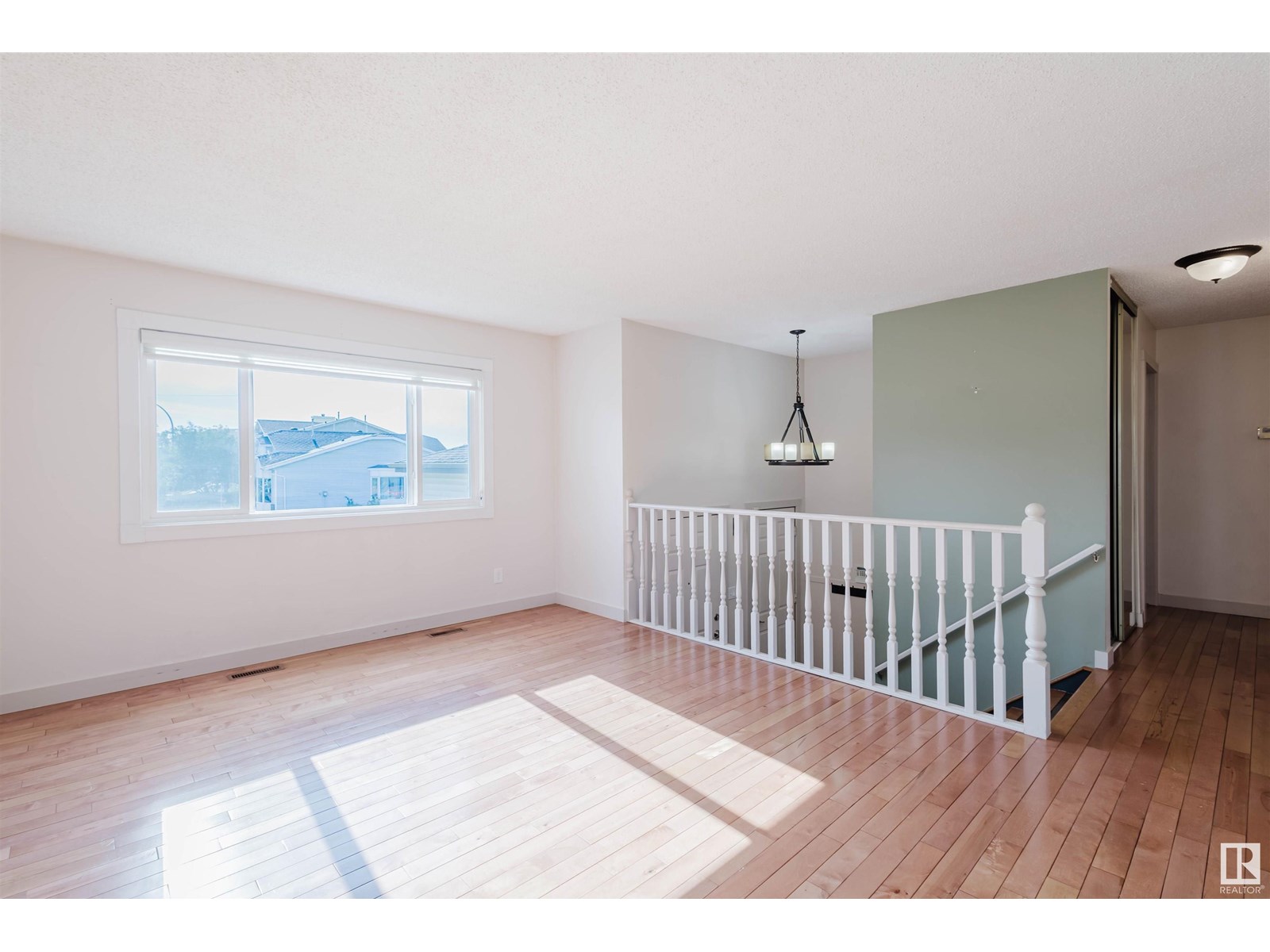 1917 108 ST NW
