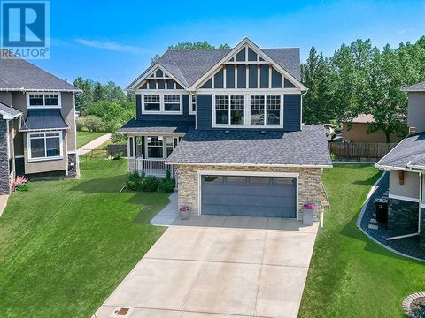 221 Kinniburgh Cove Chestermere AB T1X0Y7