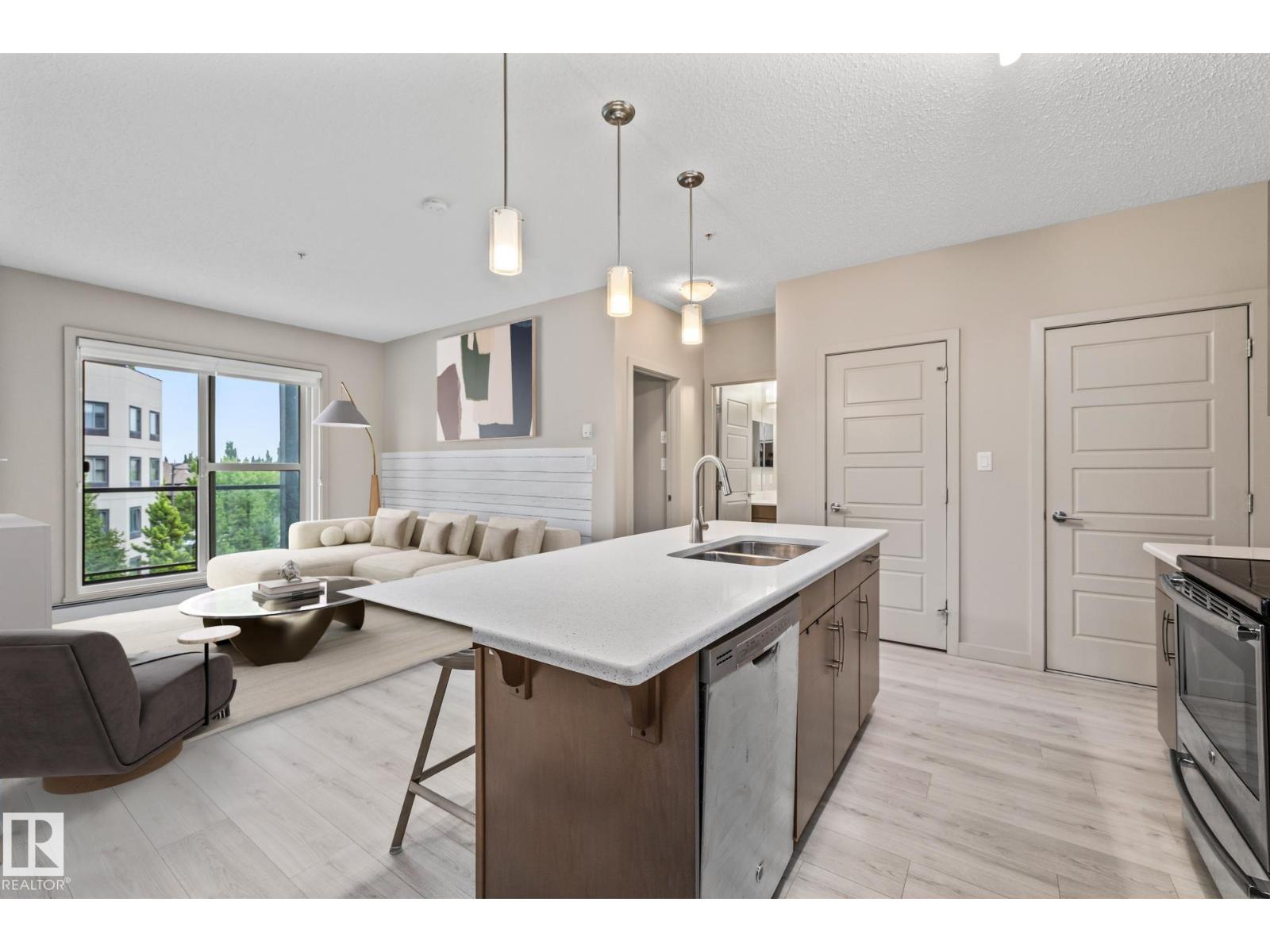 #303 320 AMBLESIDE LI SW