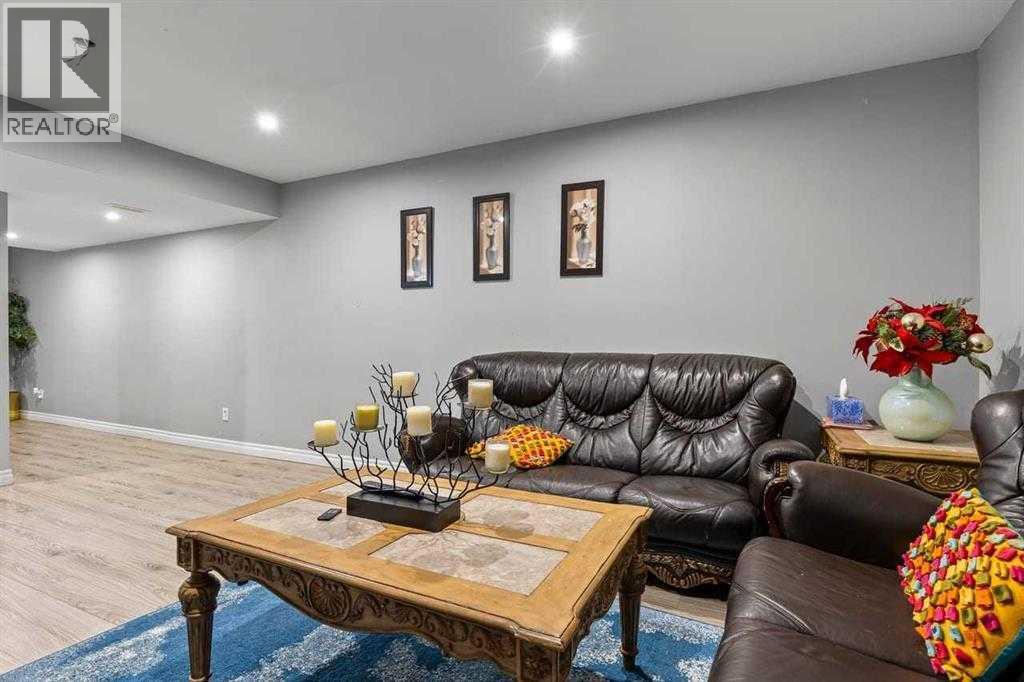 337 Bridleridge View SW