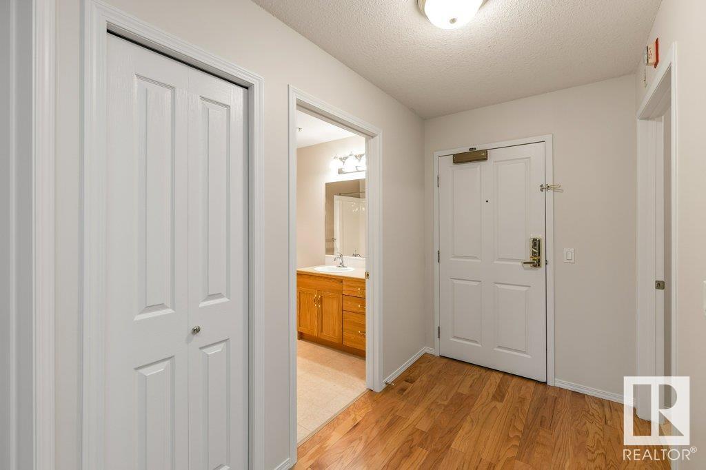 #212 78 MCKENNEY AV