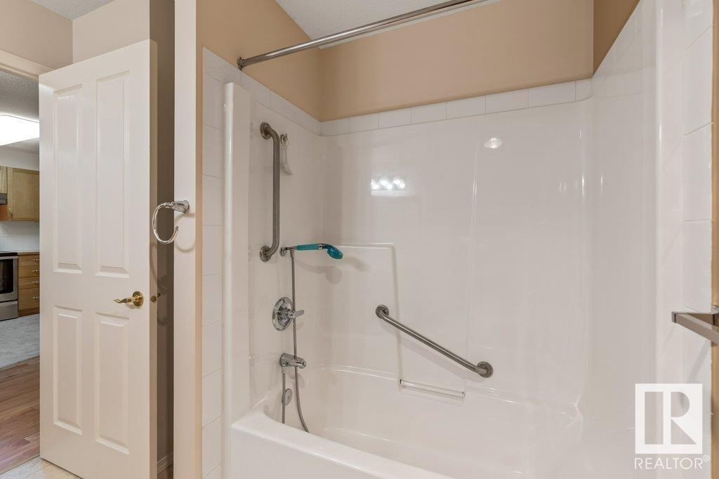 #212 78 MCKENNEY AV