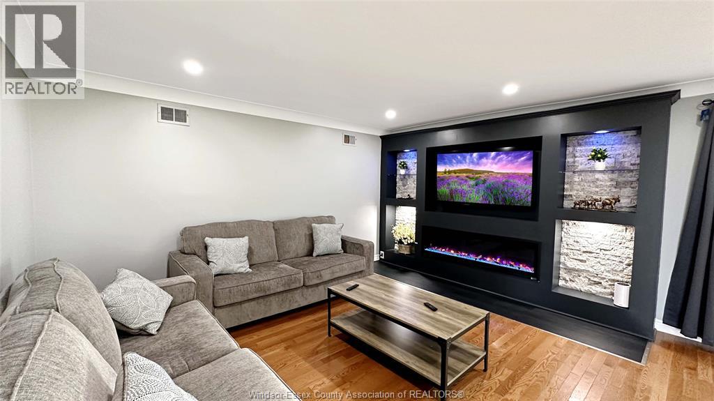 1720 LAKESHORE RD 123