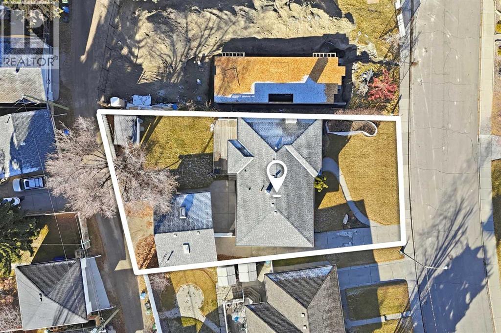 2219 Halifax Crescent NW