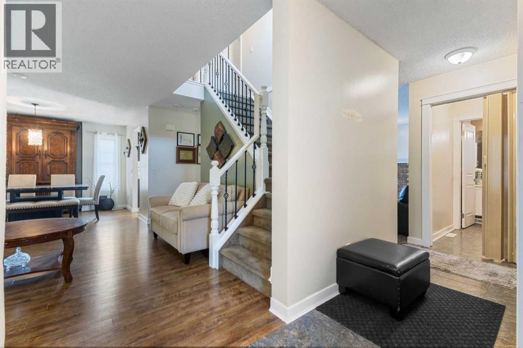 933 Applewood Drive SE