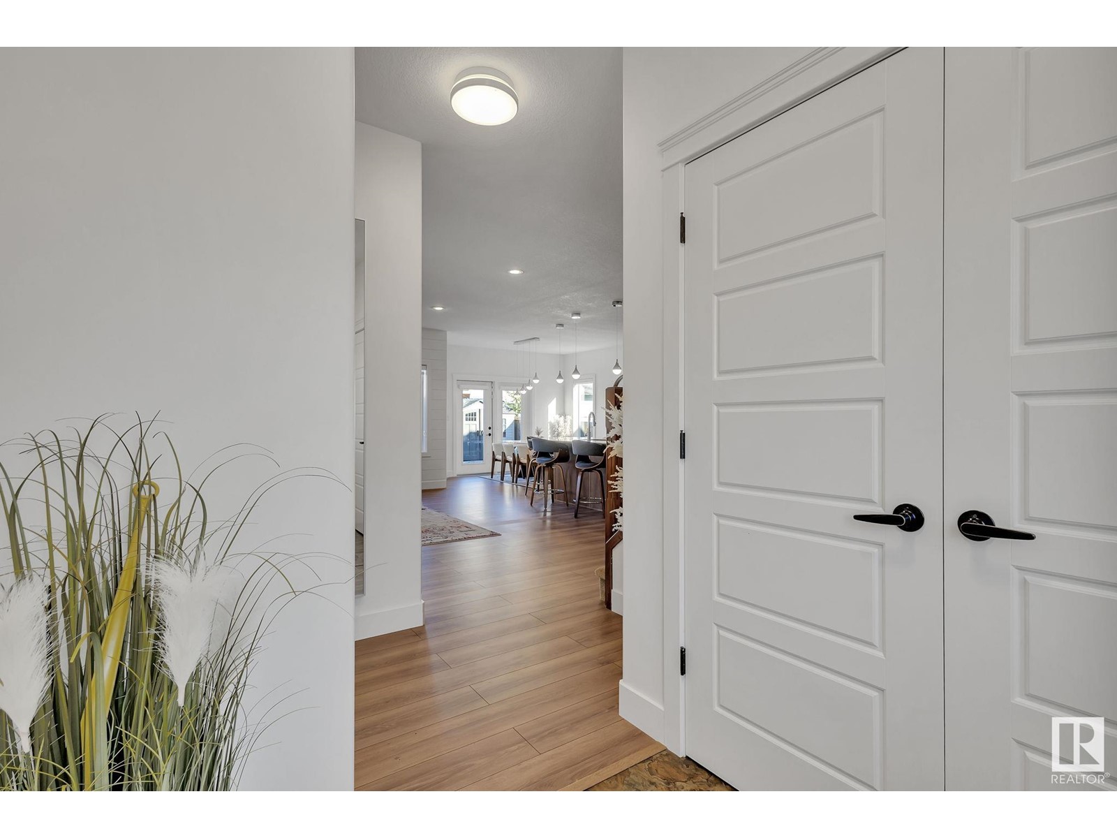 1315 72 ST SW