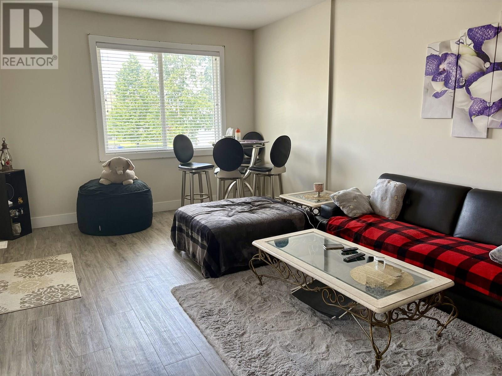 3803 PINEWOOD AVENUE