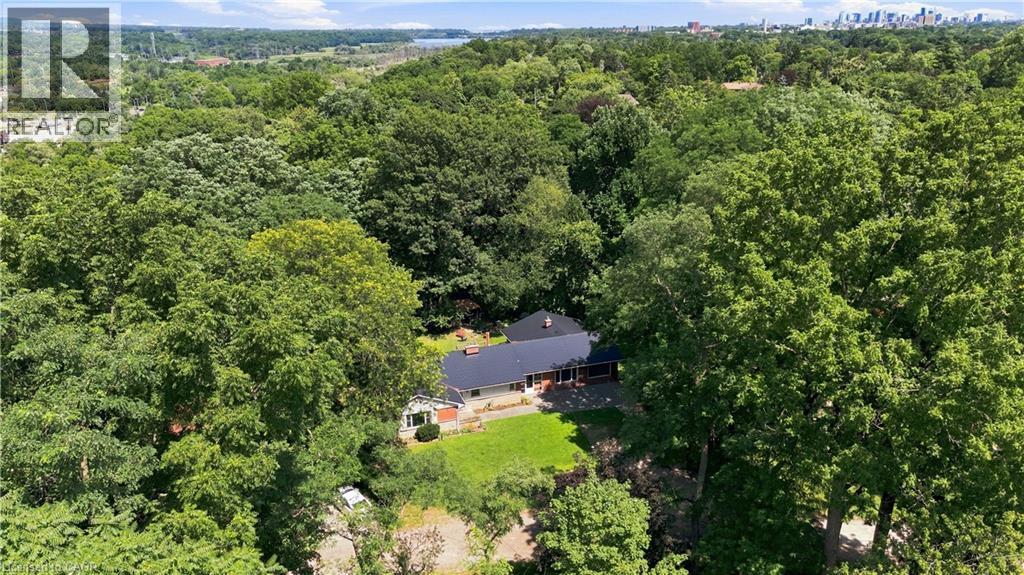 5 HATFIELD Place