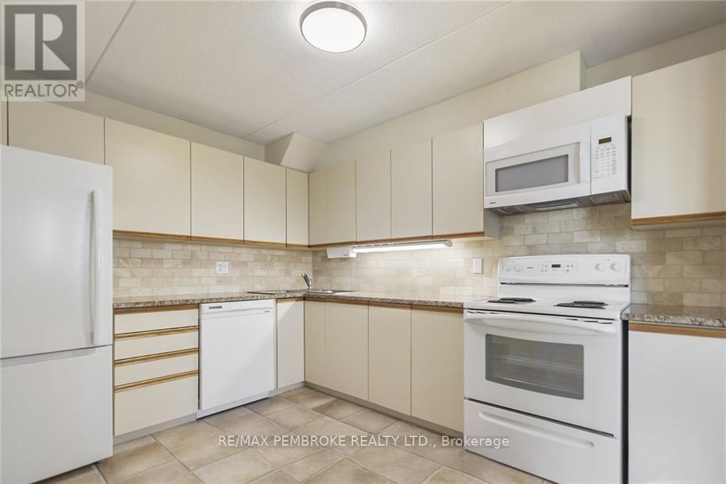 408 - 206 WOODWARD STREET