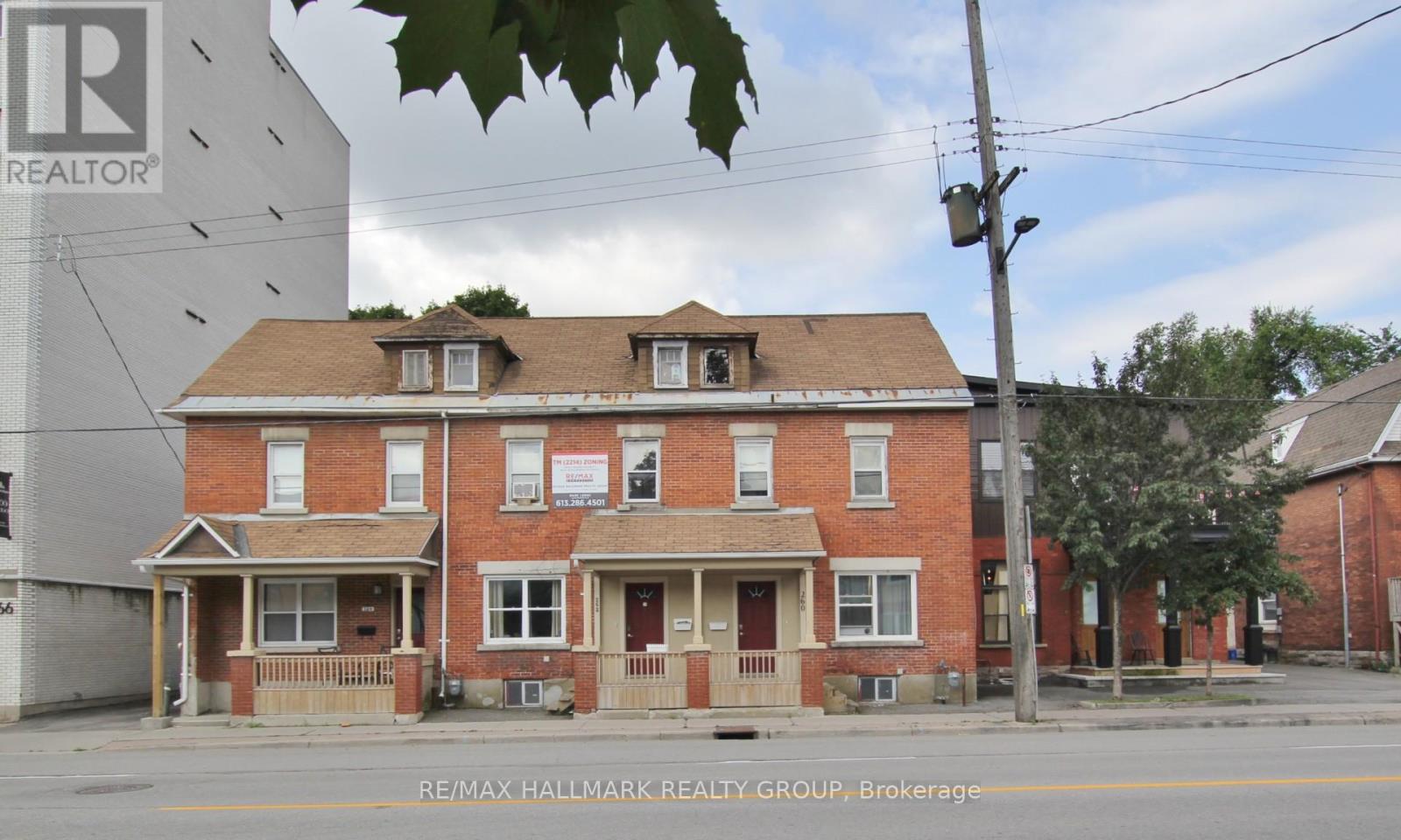 258, 260, 262, 264 BRONSON AVENUE S