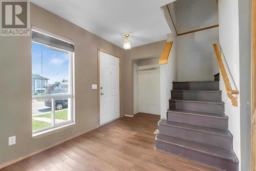 25 San Diego Way NE