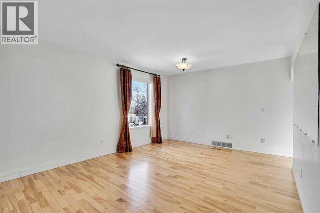 46 Somerset Close SW