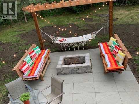 14 Parkland Crescent