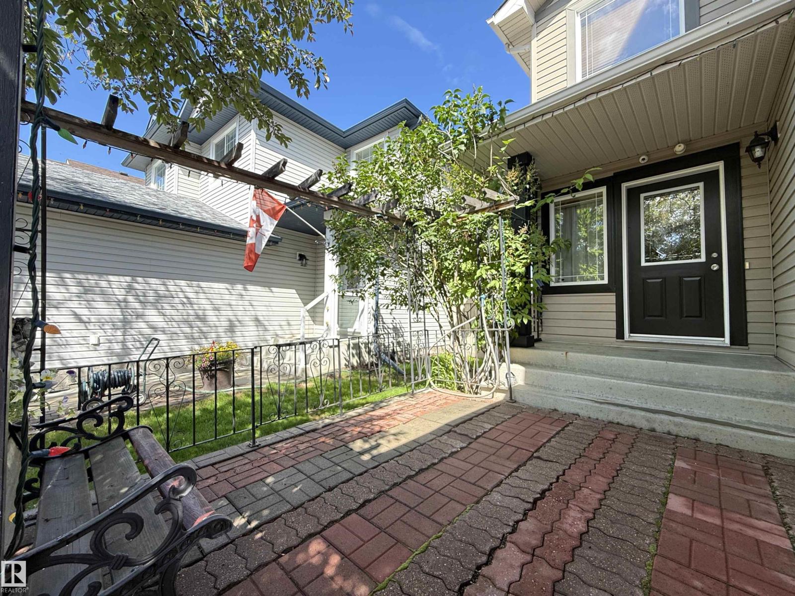 1764 MELROSE CR SW