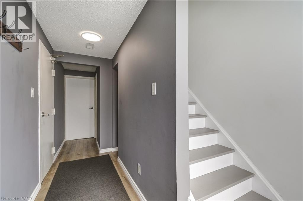 135 CHALMERS Street S Unit# 18 - Photo 3