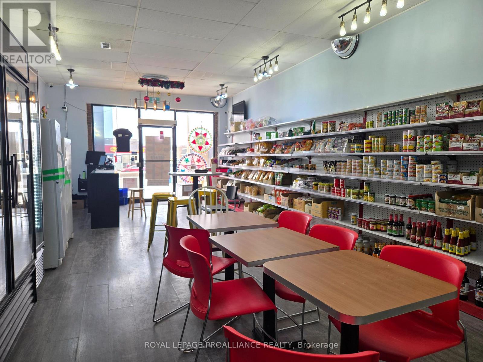 5 - 257 NORTH FRONT STREET N