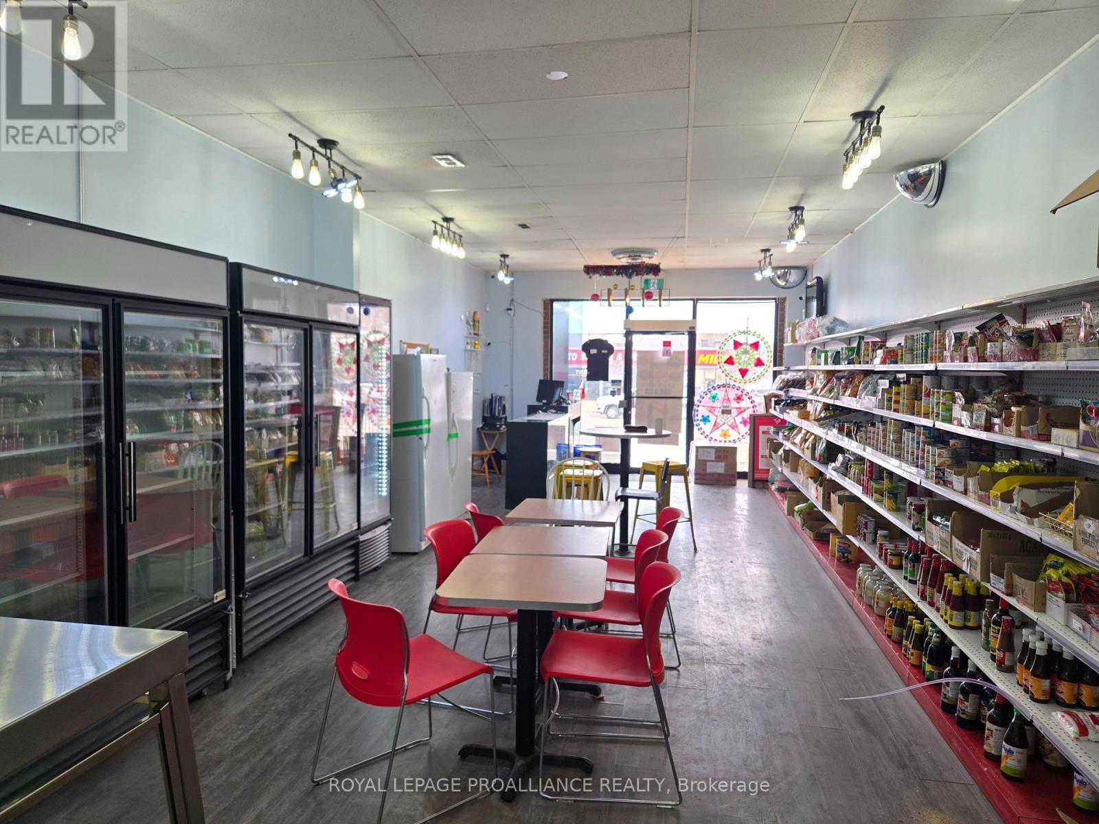 5 - 257 NORTH FRONT STREET N