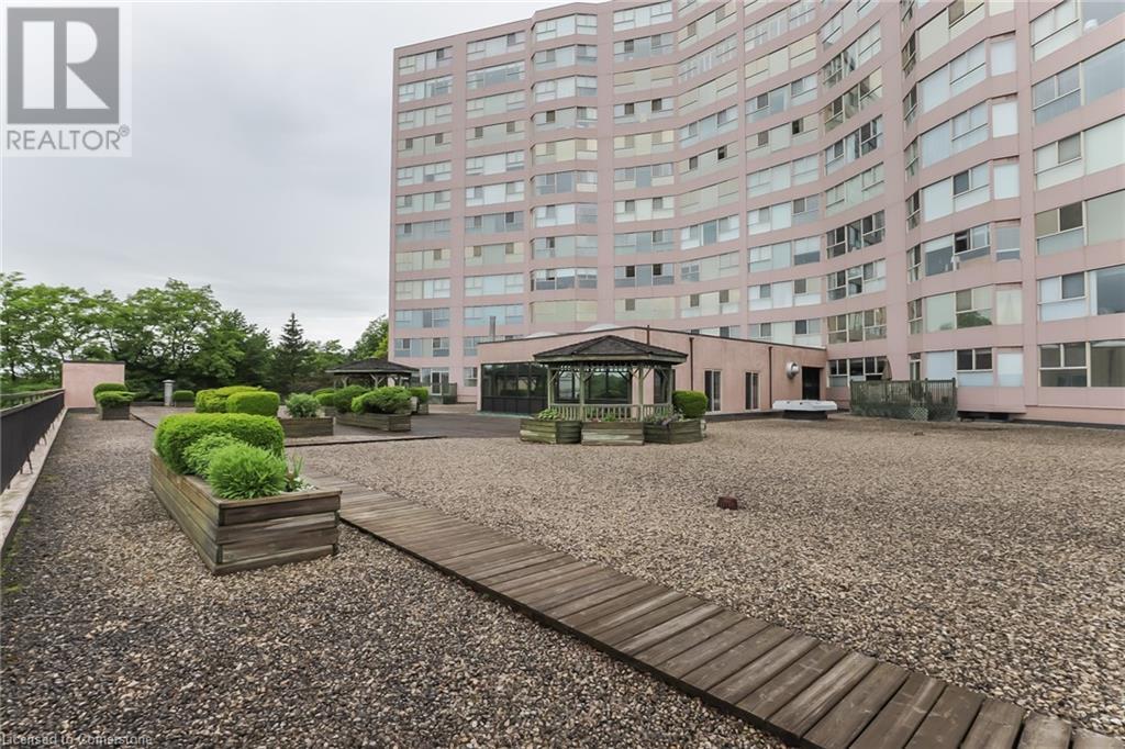 7 GALE Crescent Unit# 711