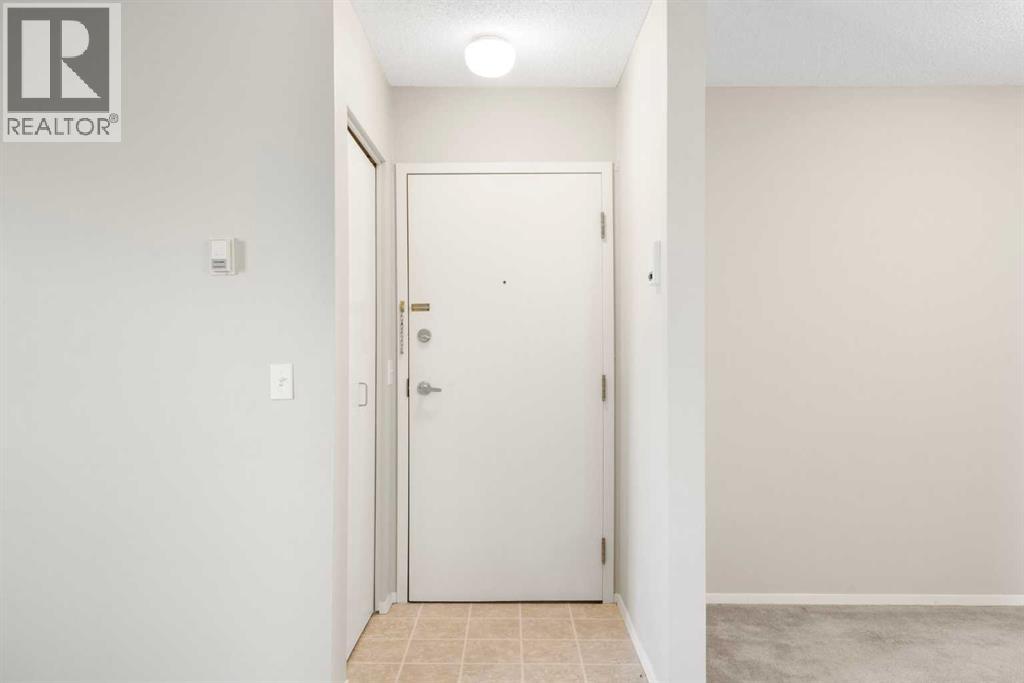 1621, 3400 Edenwold Heights NW