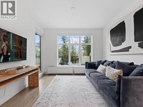 107 733 E 3RD STREET North Vancouver BC V7L1G8