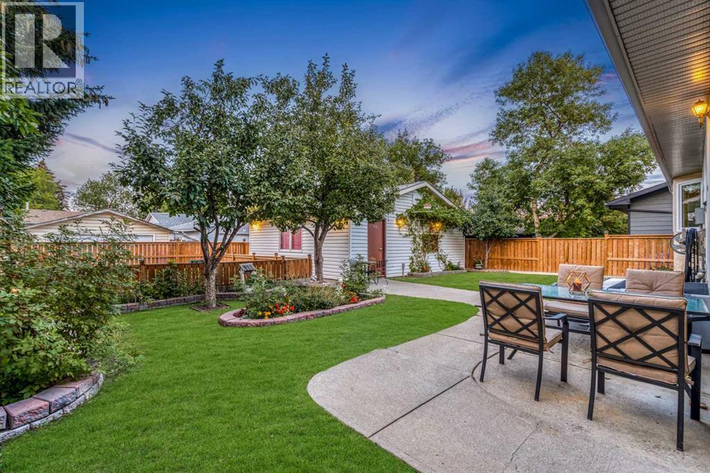 5004 Rundleview Road NE