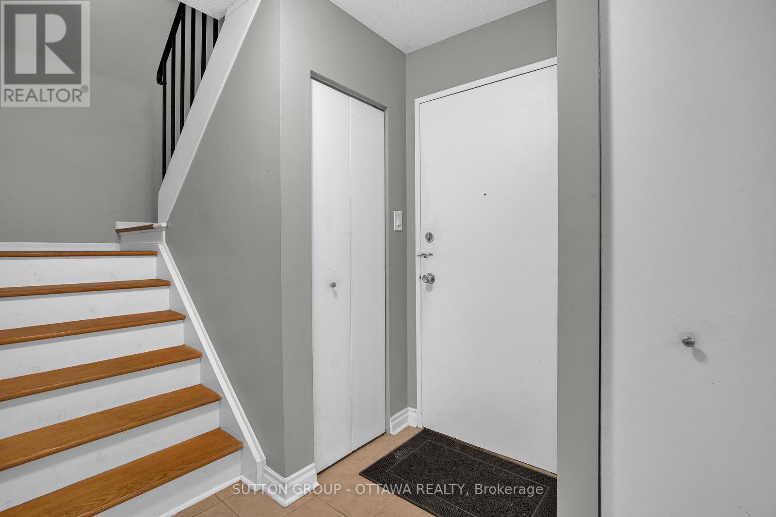 39J - 1958 JASMINE CRESCENT