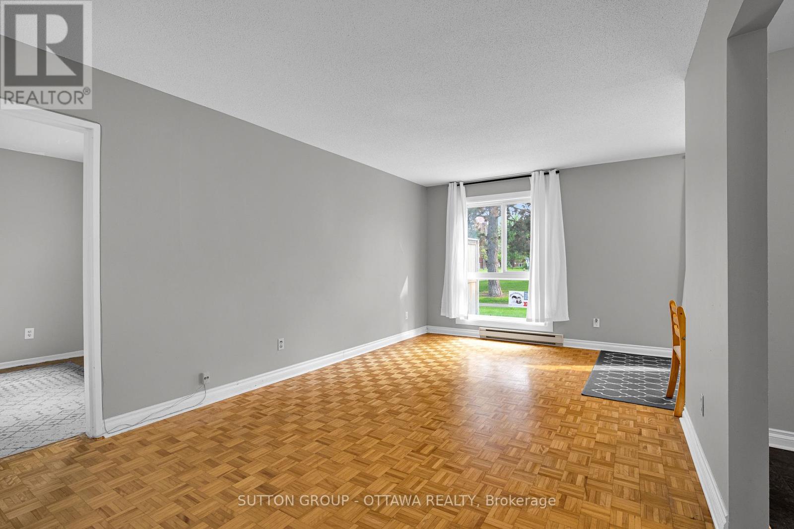 39J - 1958 JASMINE CRESCENT