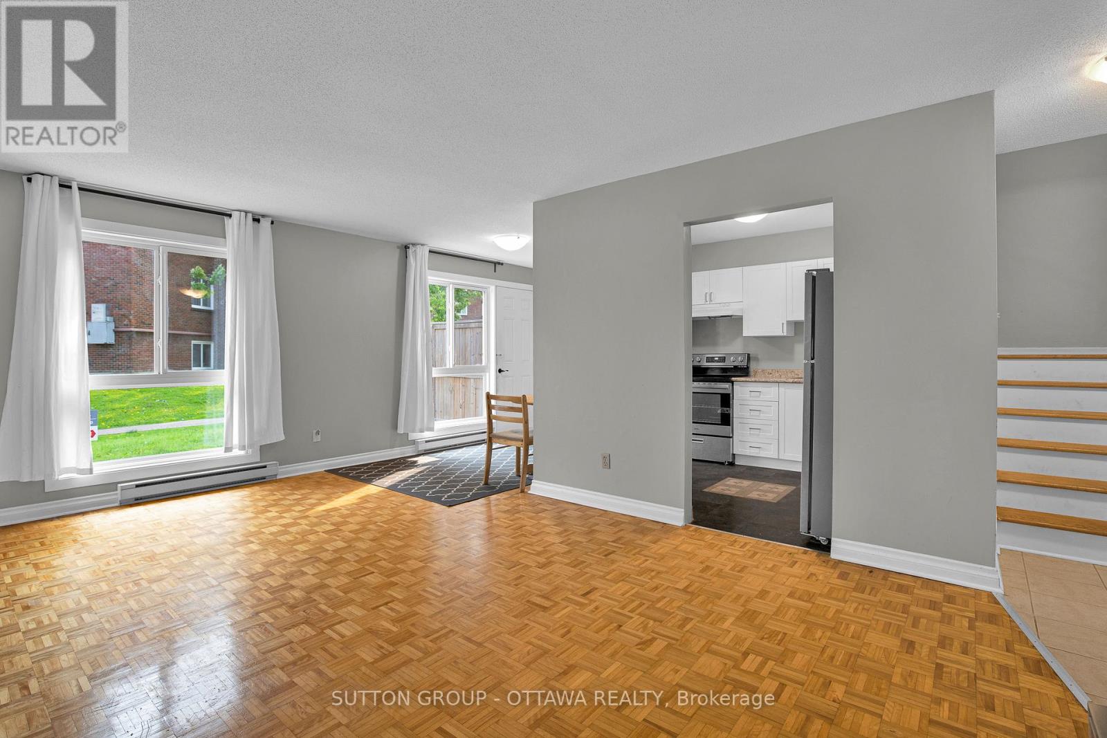 39J - 1958 JASMINE CRESCENT