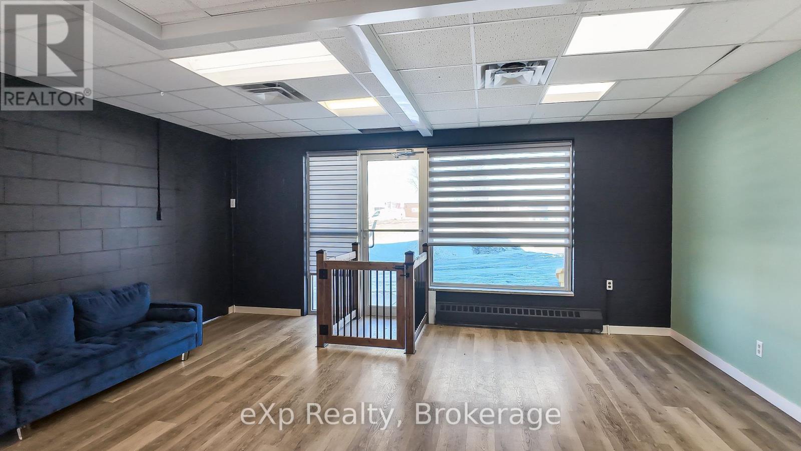 1 - 1583 BRUCE ROAD 4