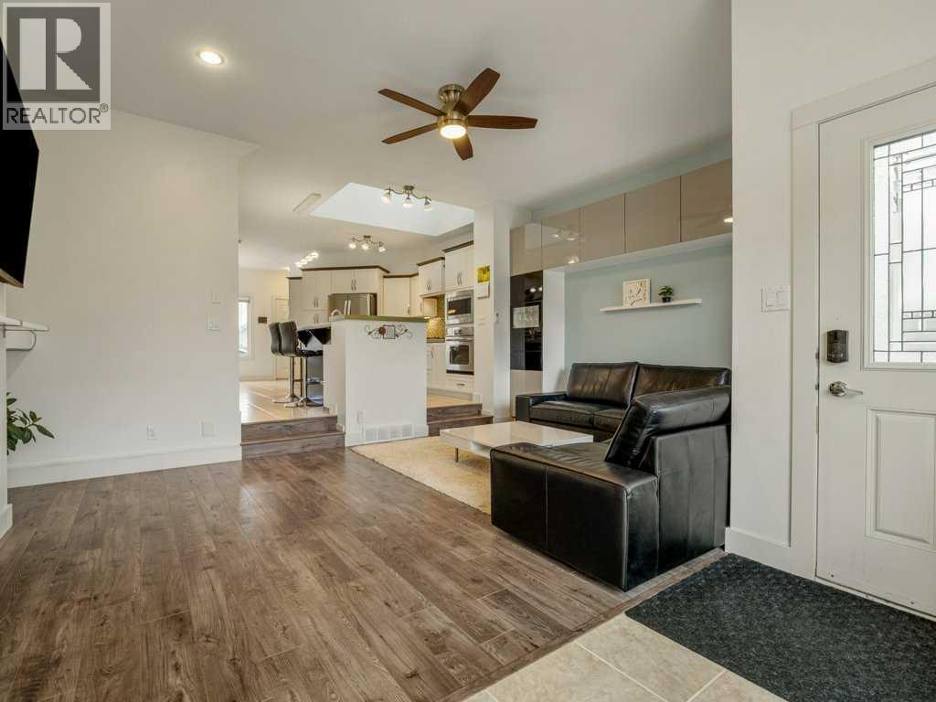 406 Twinriver Road W