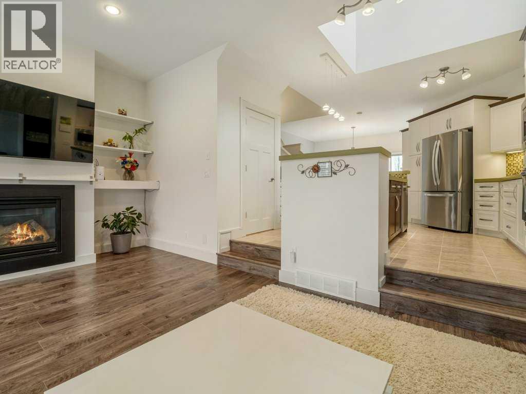 406 Twinriver Road W