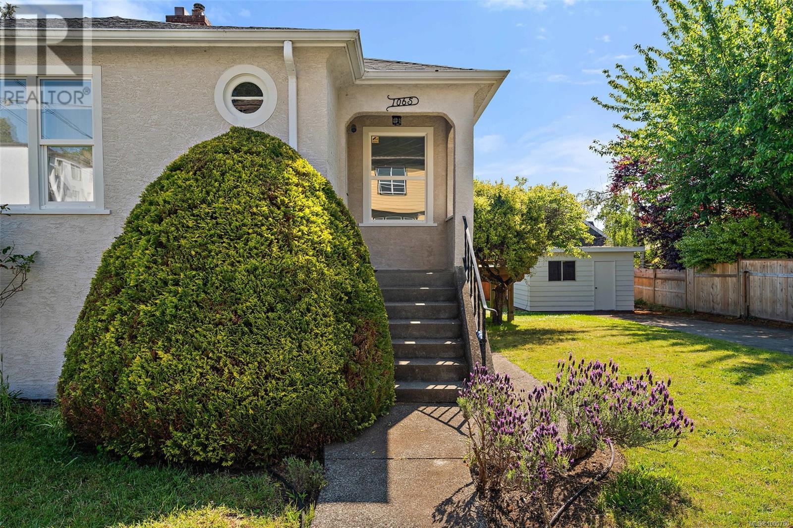 1065 Beverley Pl
