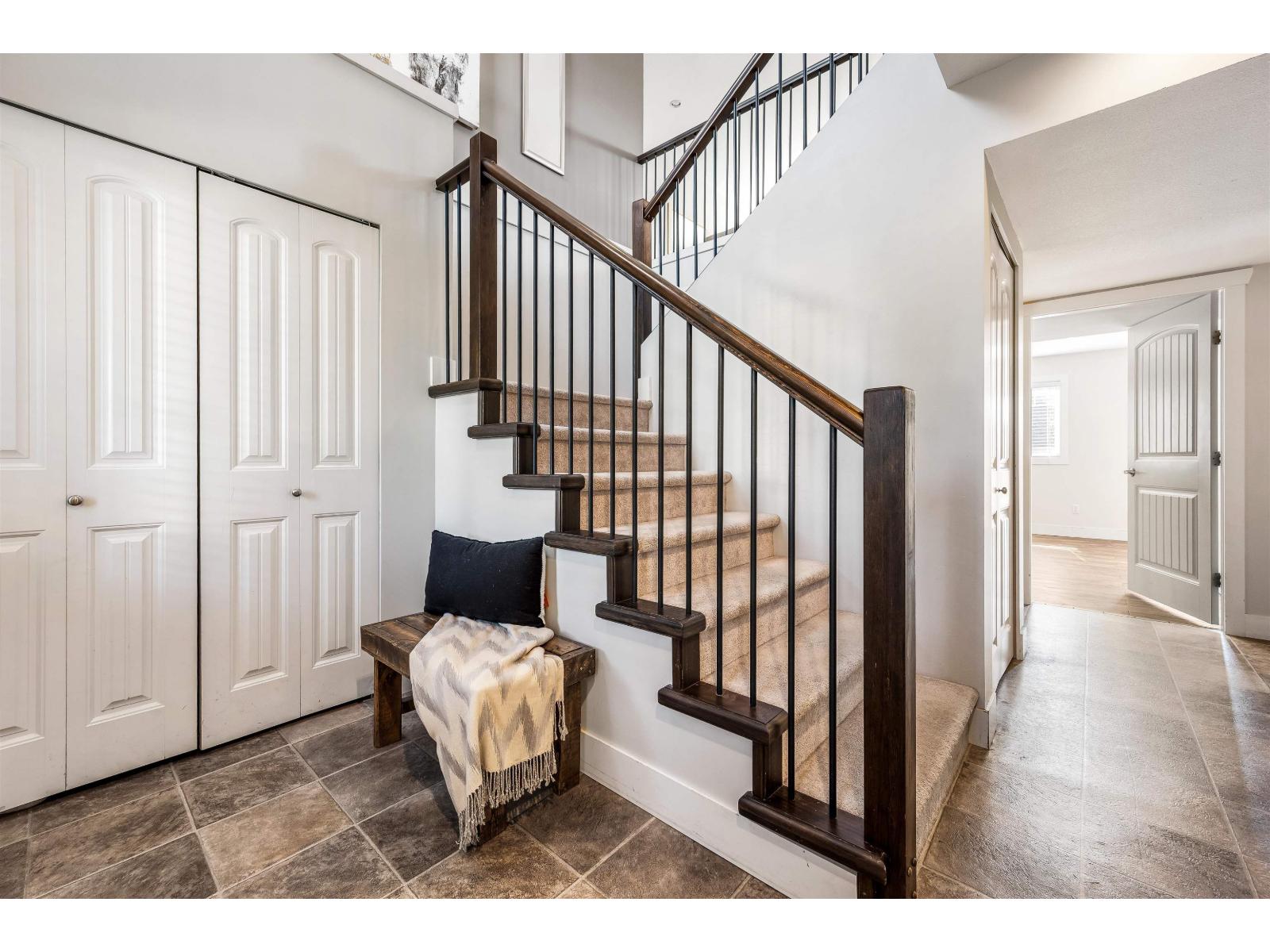 3 46238 STRATHCONA ROAD|Fairfield Island