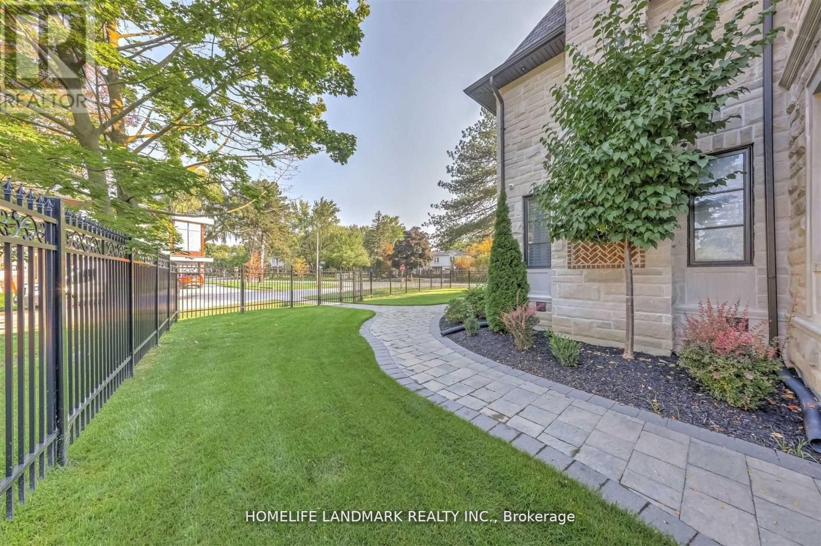 21 HAMMOK CRESCENT
