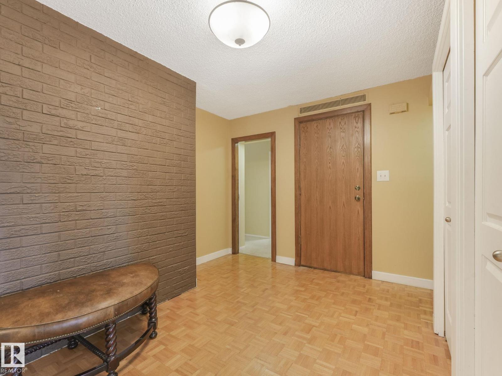 #1902 9929 SASKATCHEWAN DR NW