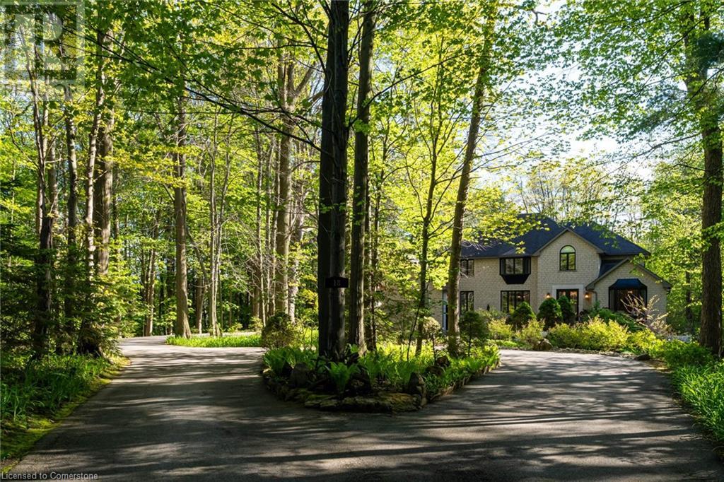 18 ELDER Crescent