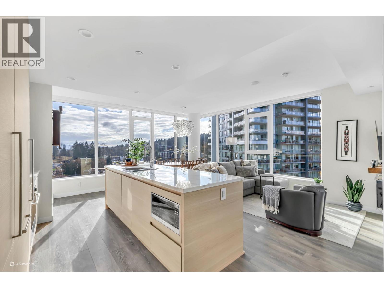 1404 305 MORRISSEY ROAD