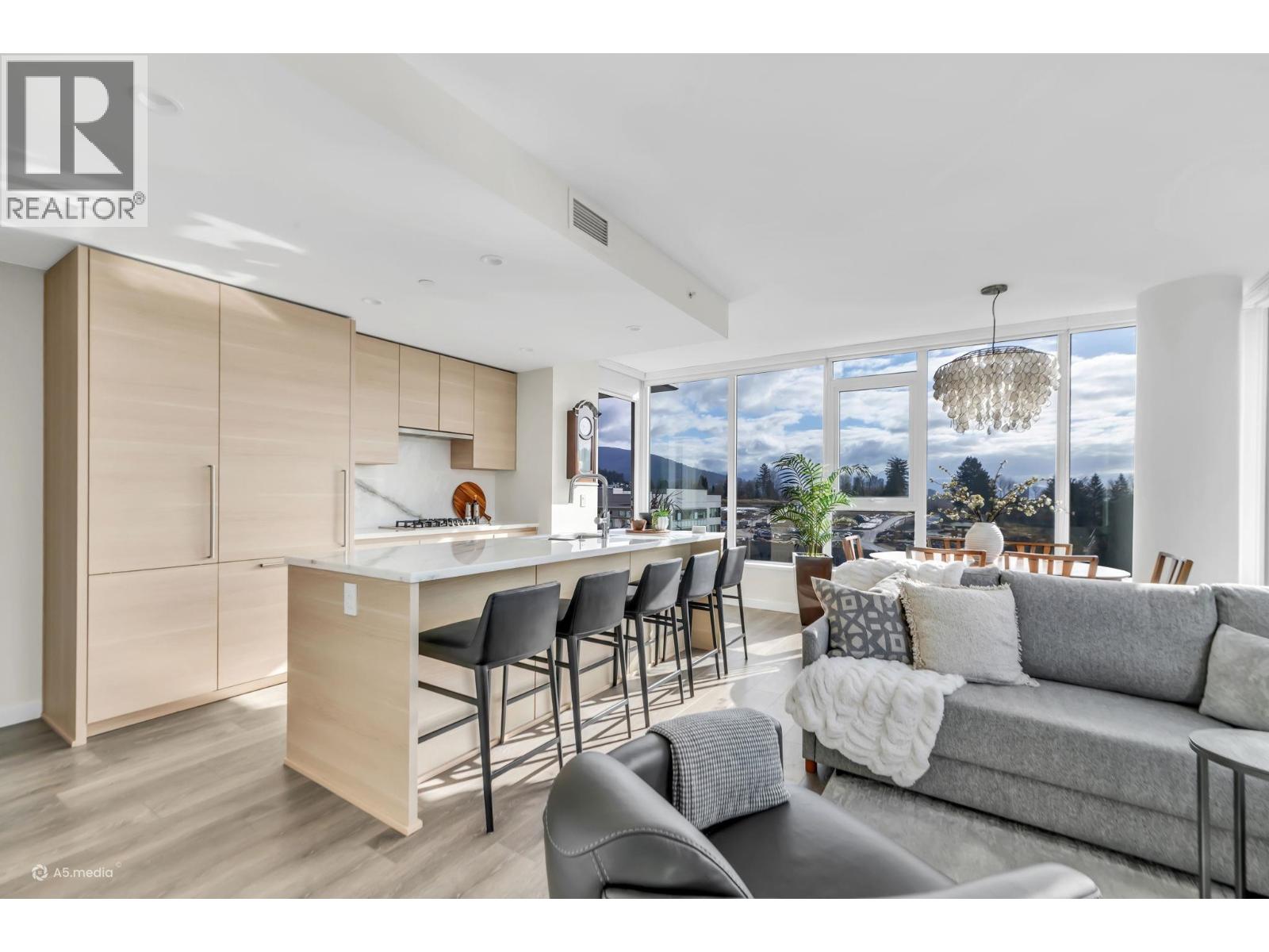 1404 305 MORRISSEY ROAD