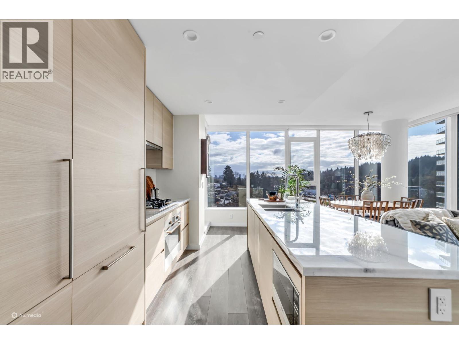 1404 305 MORRISSEY ROAD