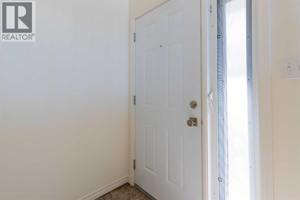 3(C), 4406 Lake Drive