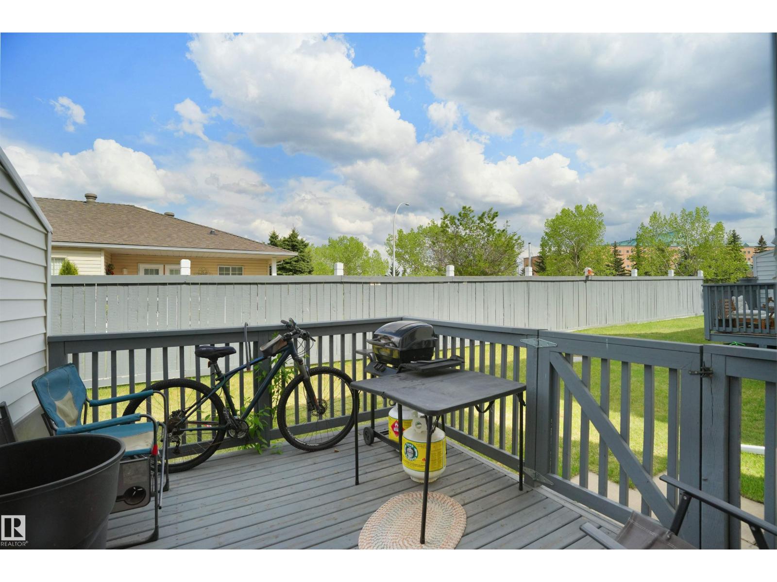 #5 1033 YOUVILLE DR NW