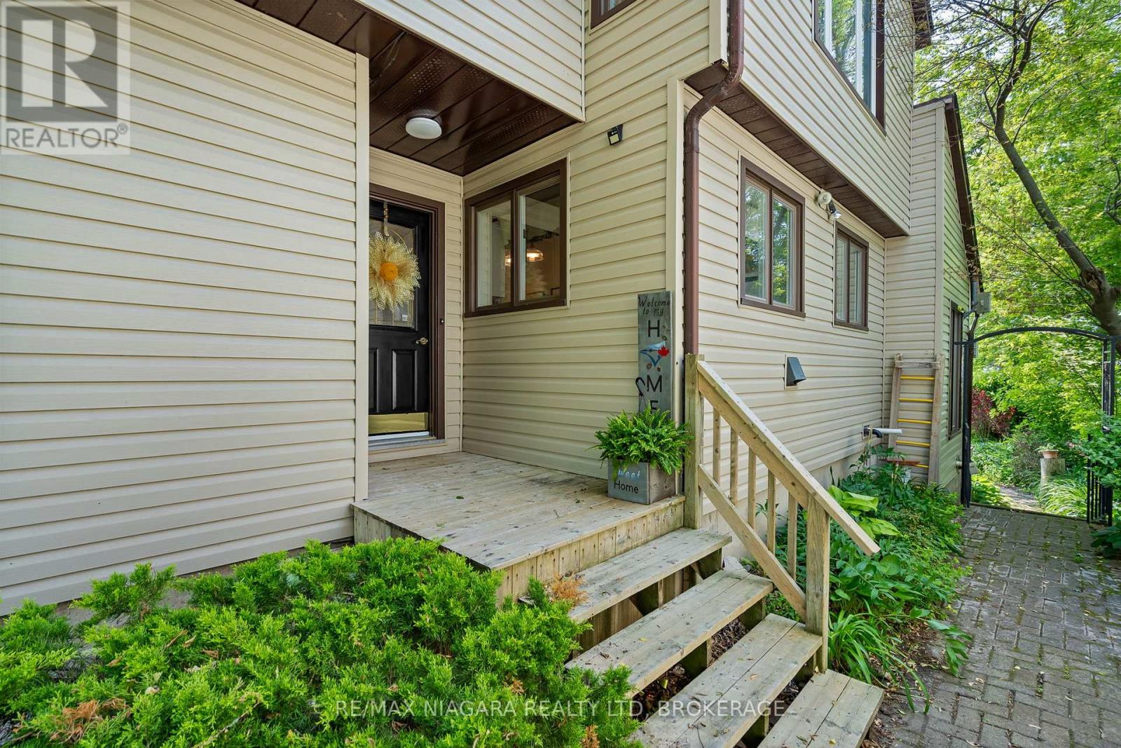 2944 NORTH SHORE DRIVE