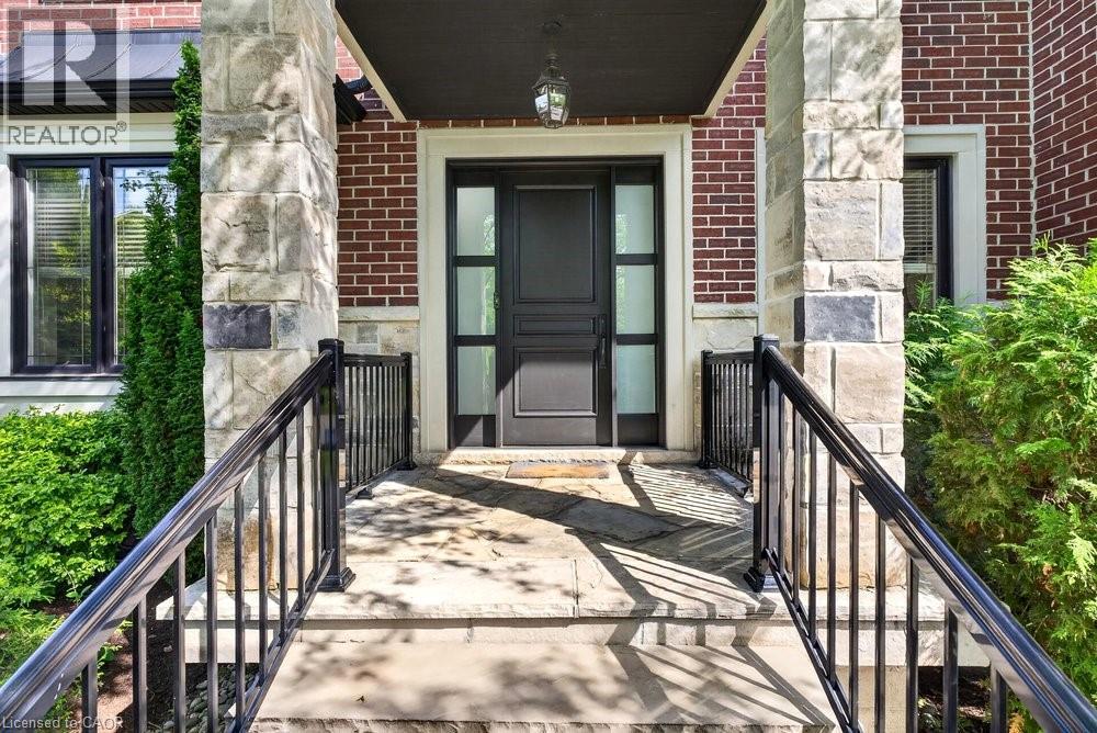2470 APPLEWOOD Drive